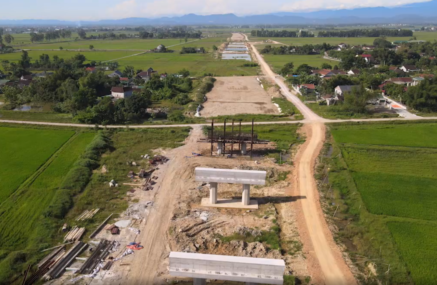 Đến nay, sản lượng thi công cao tốc Diễn Châu - Bãi Vọt mới đạt khoảng 59,2% giá trị hợp đồng.