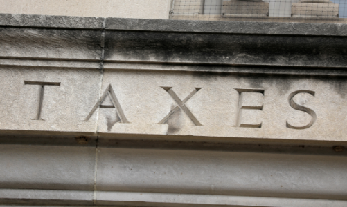 Bảo hiểm thuế nở rộ giữa cuộc chiến thuế toàn cầu