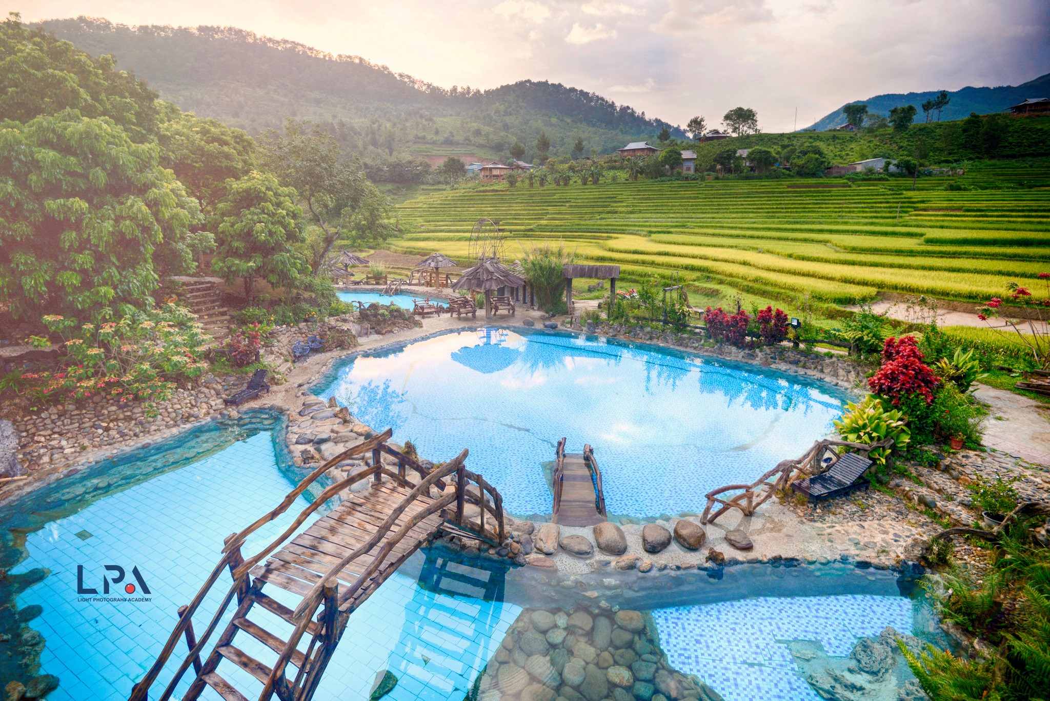 Việt Nam có lợi thế về nguồn tài nguyên thiên nhiên phong phú có thể kết hợp các chương trình du lịch gắn với tự nhiên và chăm sóc sức khỏe, y tế.