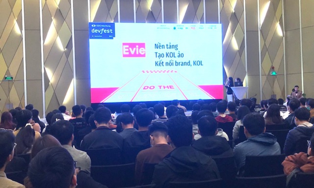 Quang cảnh cuộc thi hackathon GDG DevFest MienTrung 2023..Ảnh Ngô Anh Văn.