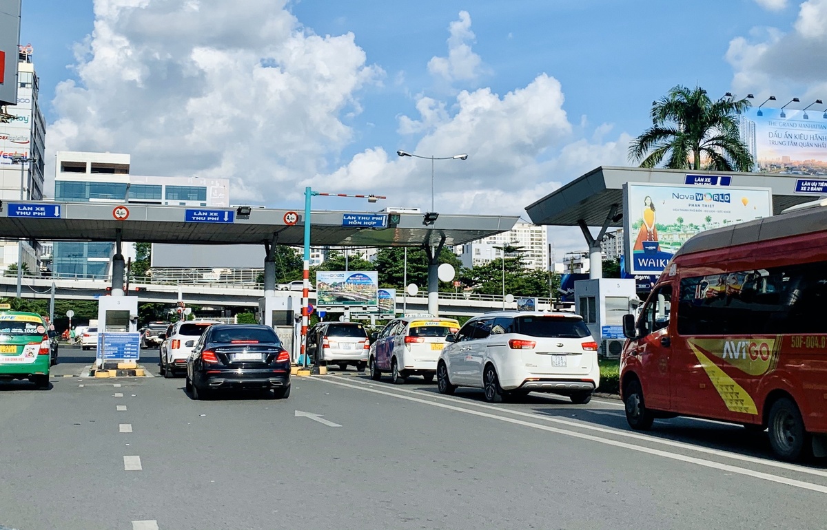 Triển khai hệ thống thu phí tự động sẽ giúp hạn chế tình trạng ùn tắc  giao thông tại các sân bay - Ảnh minh hoạ.