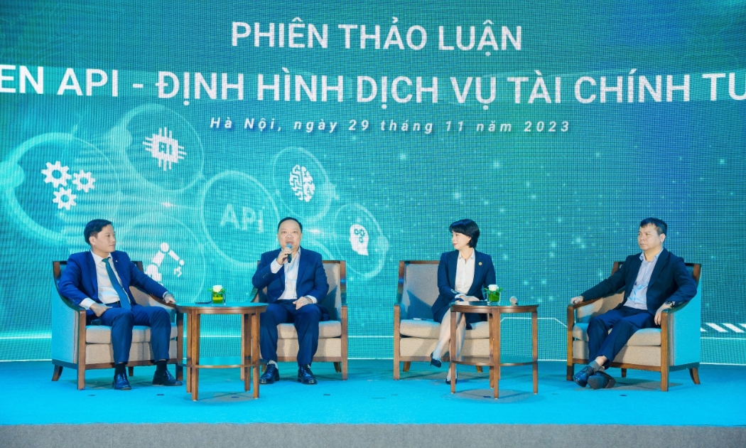 Lãnh đạo Vụ Thanh toán, Ngân hàng Nhà nước chia sẻ về hành lang pháp lý cho ngân hàng mở. 