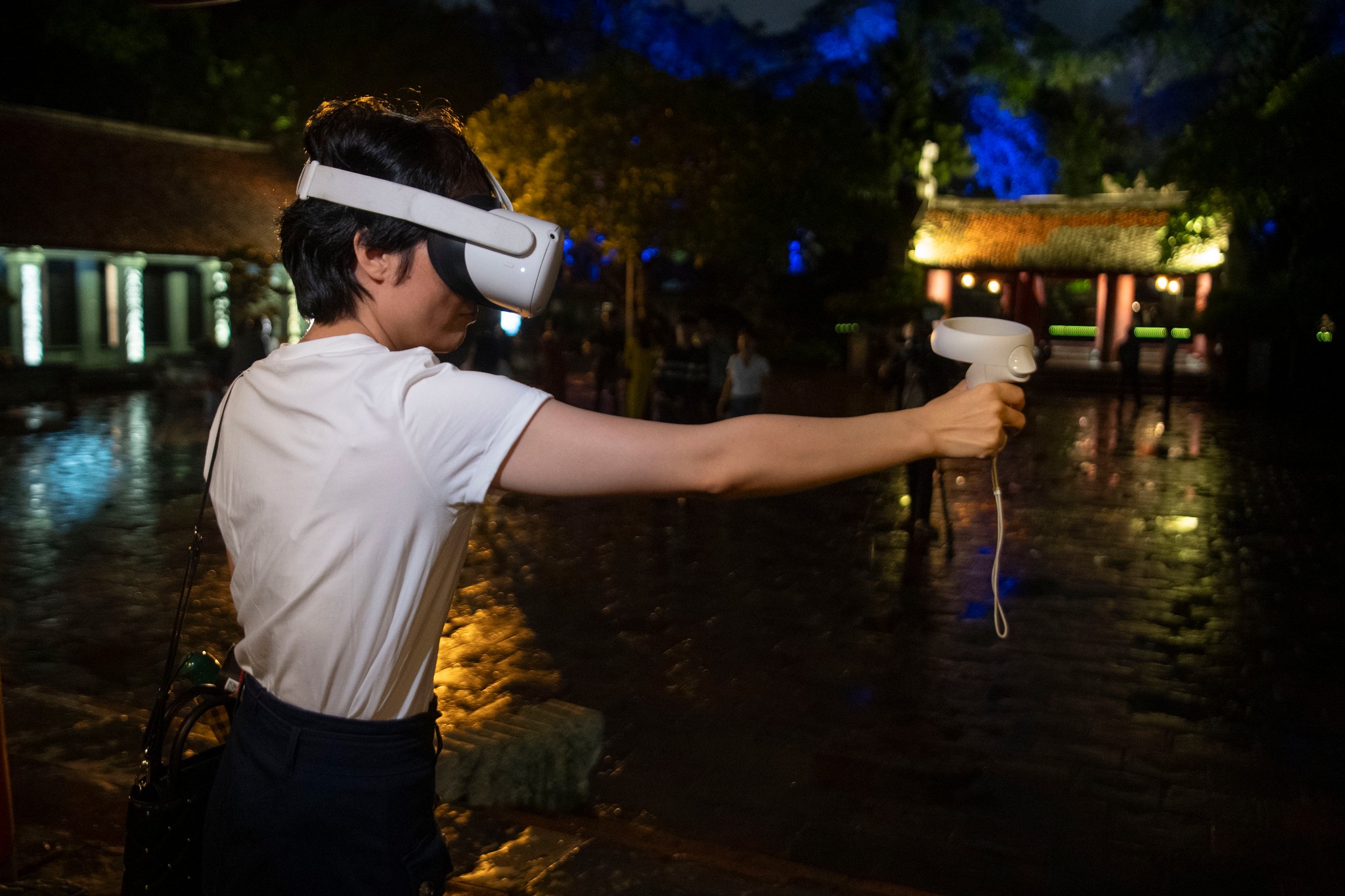 Kinh tế ban đ&ecirc;m l&agrave; giải ph&aacute;p quan trọng nhằm khai th&aacute;c tiềm năng, lợi thế, tận dụng tối đa c&aacute;c nguồn lực sẵn c&oacute; của Thủ đ&ocirc;.