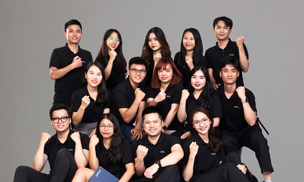 Anh Nguyễn Minh Đức - Giám đốc Giải pháp CPA của AdFlex cùng đội ngũ.