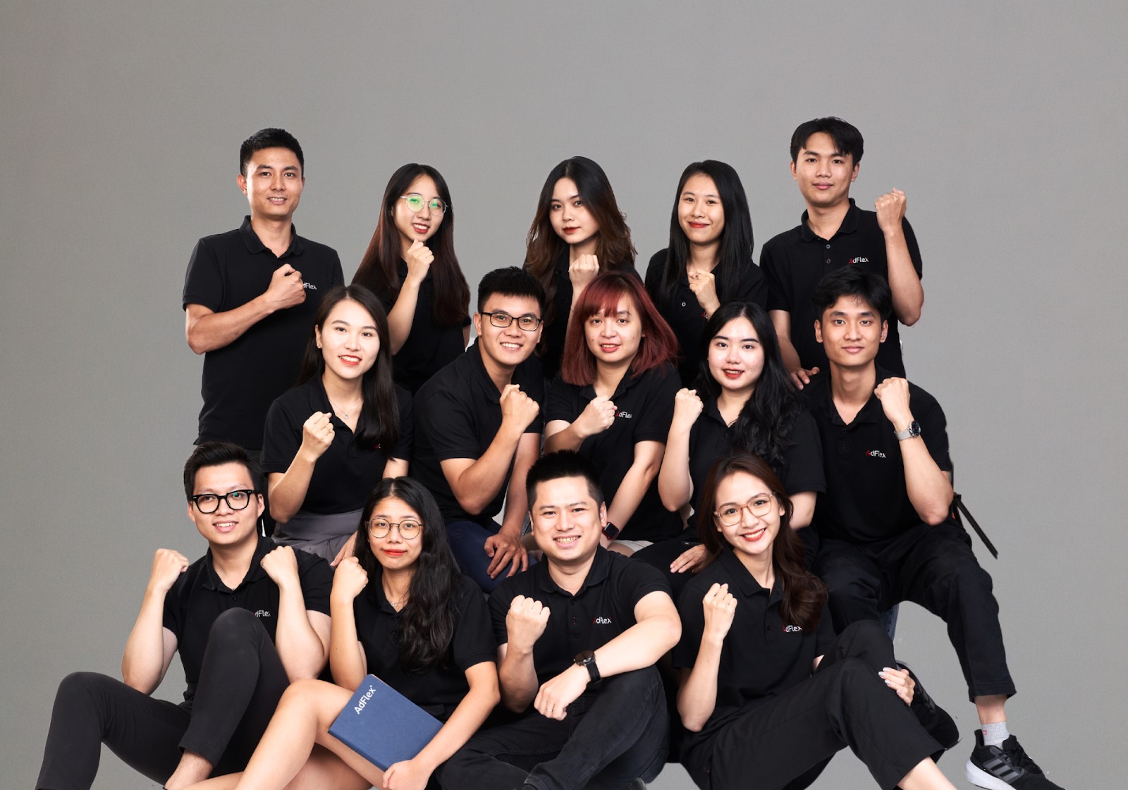 Anh Nguyễn Minh Đức - Giám đốc Giải pháp CPA của AdFlex cùng đội ngũ.