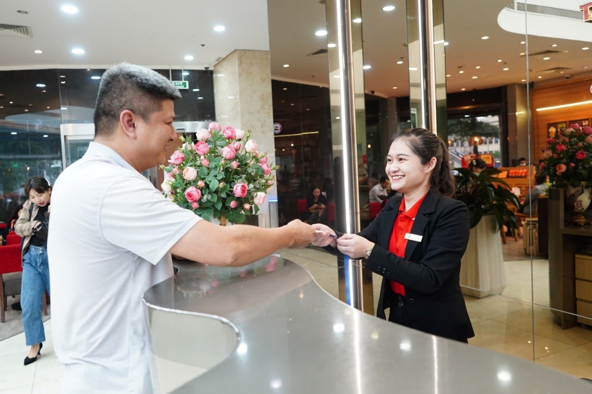 Đầu tư cho trải nghiệm kh&aacute;ch h&agrave;ng vẫn sẽ được TNS Holdings ch&uacute; trọng trong những năm tới.