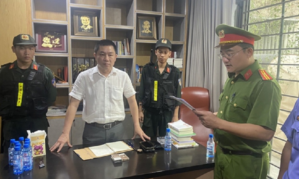 Cơ quan Cảnh sát điều tra Công an tỉnh Đồng Nai tống đạt Quyết định khởi tố bị can và thi hành Lệnh bắt bị can để tạm giam đối với Nguyễn Khánh Hưng - Chủ tịch HĐQT Công ty Cổ phần Đầu tư LDG.