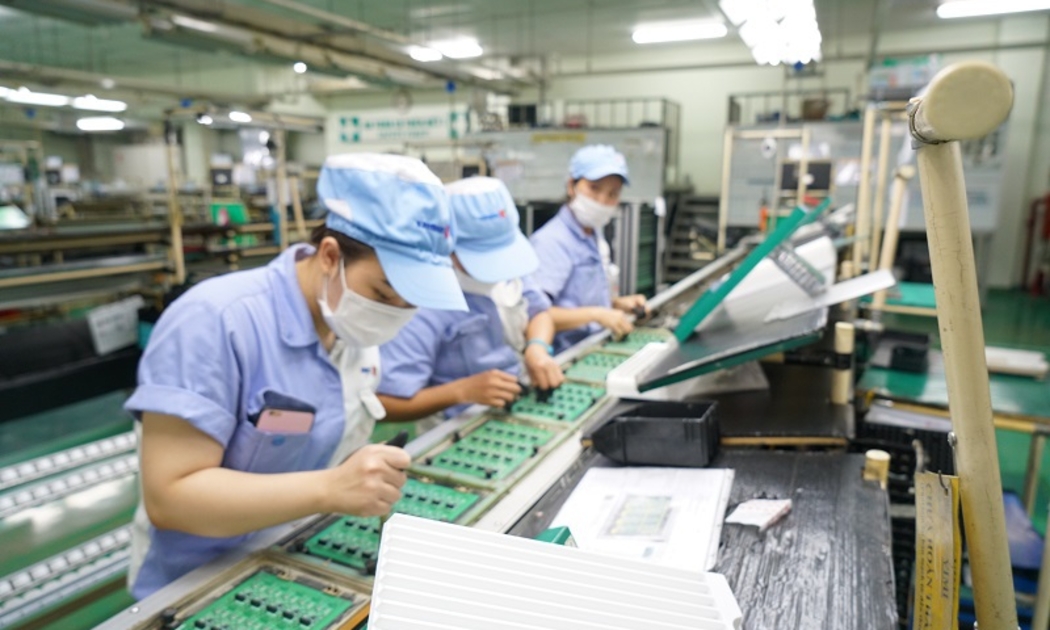 Ba khoản thu ngân sách trọng yếu đều sụt giảm so với cùng kỳ, trong đó, thu cân đối ngân sách từ hoạt động xuất nhập khẩu giảm sâu nhất.