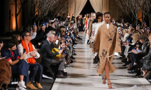 Báo cáo thời trang: 2023 là năm của những mâu thuẫn