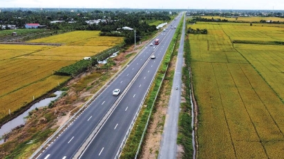 Construction begins on section of Mekong Delta expressway