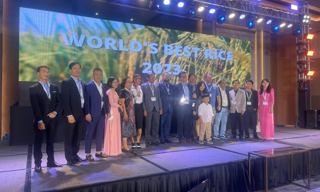 Đoàn doanh nghiệp và đại biểu Việt Nam đến Dự Hội nghị The Rice World năm 2023 tại Philippines.