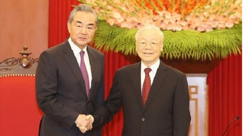 Tổng Bí thư Nguyễn Phú Trọng tiếp đồng chí Vương Nghị, Ủy viên Bộ Chính trị, Chủ nhiệm Văn phòng Ủy ban công tác Đối ngoại Trung ương Đảng Cộng sản Trung Quốc, Bộ trưởng Ngoại giao Trung Quốc. Ảnh: TTXVN.