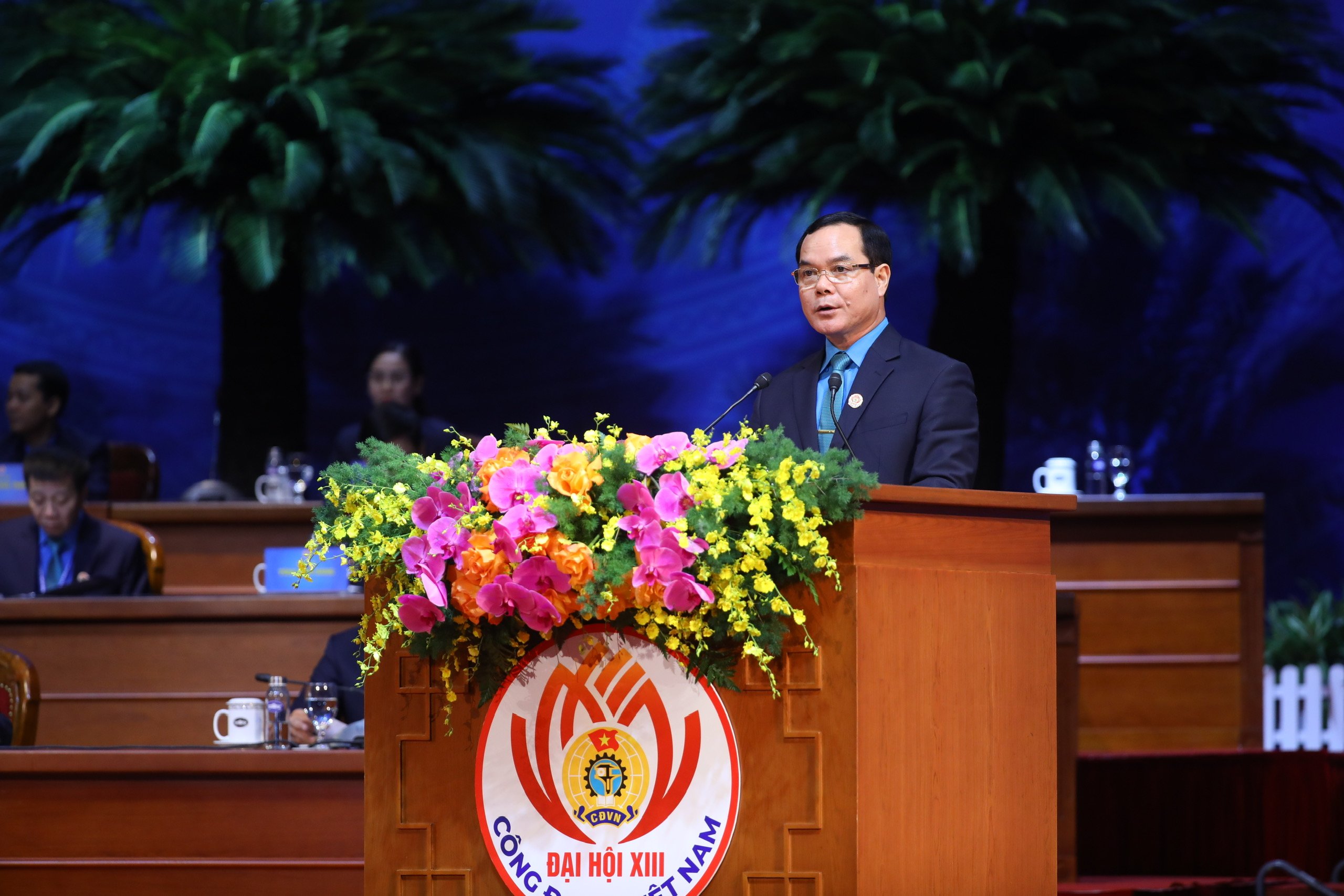 Chủ tịch Tổng Liên đoàn Lao động Việt Nam Nguyễn Đình Khang phát biểu khai mạc Đại hội. 