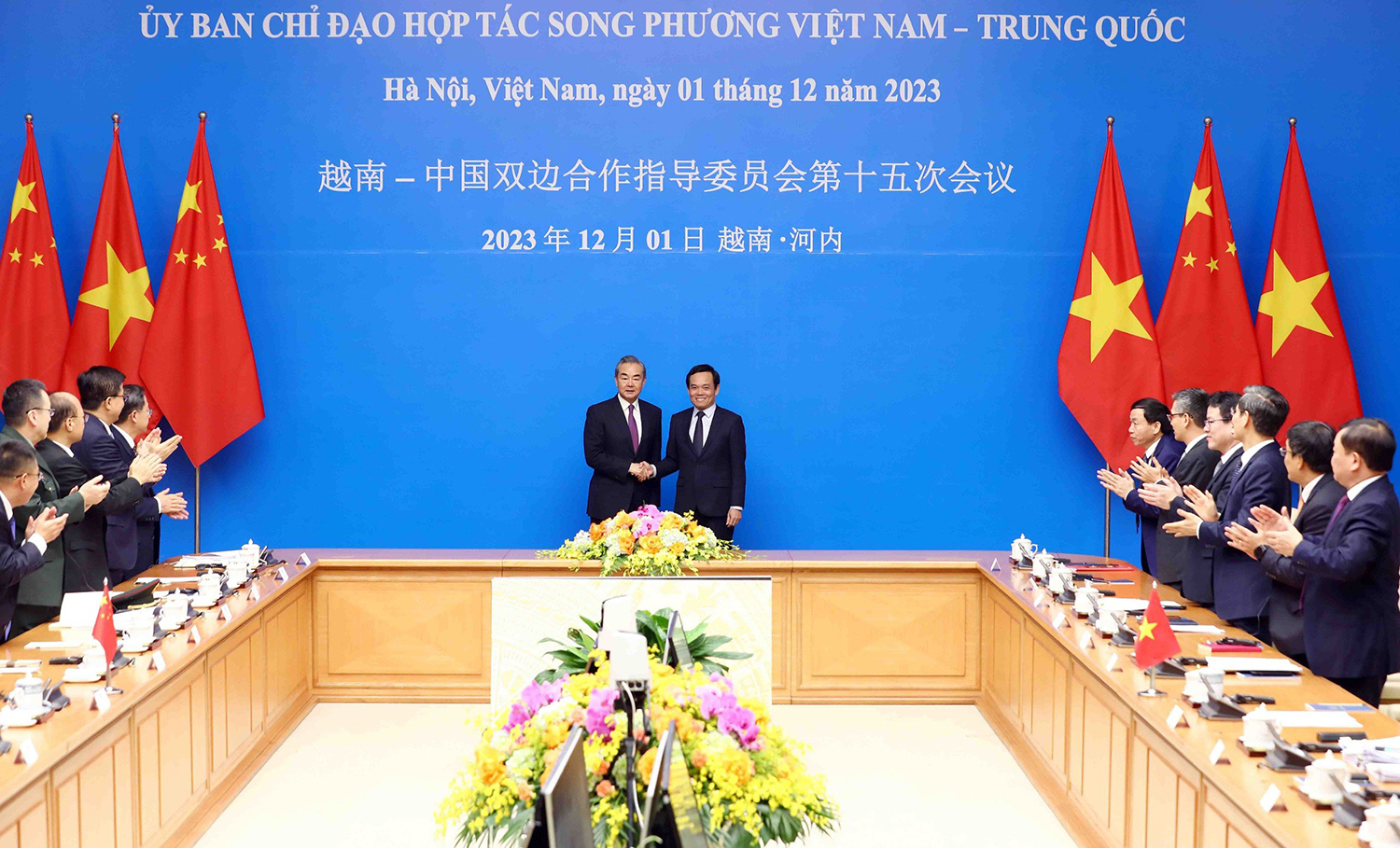 Hai bên nhất trí tiếp tục áp dụng các biện pháp hiệu quả, thực chất để thúc đẩy hợp tác kinh tế-thương mại, đầu tư phát triển bền vững, lành mạnh. Ảnh: VGP.