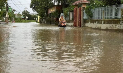Miền Trung yêu cầu các hồ đập tăng lưu lượng vận hành điều tiết lũ