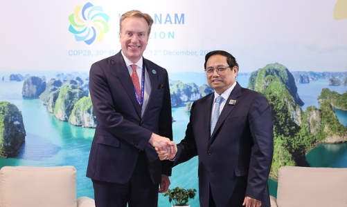 Prime Minister meets with WEF President and HSBC Chief Executive