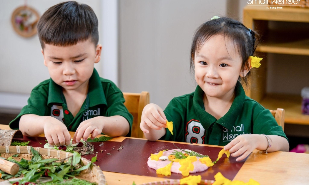 Với tinh thần “Challenging the Wondrous Mind”, mỗi em bé Small Wonder được khai phóng tiềm năng vô tận của trí tò mò (Ảnh: Small Wonder).
