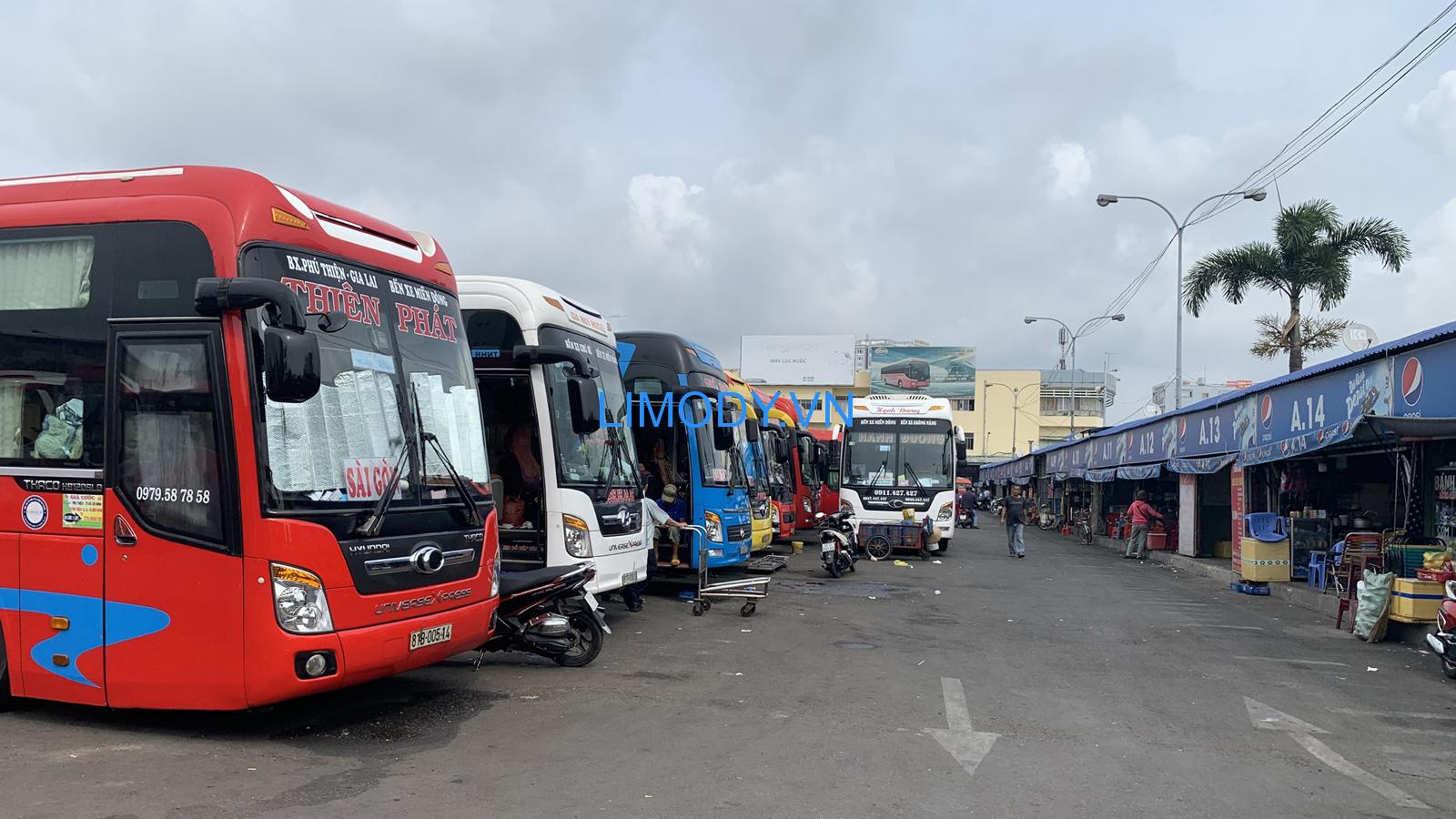 Theo thống kê, cả nước hiện có khoảng gần 400.000 xe kinh doanh vận tải khách - Ảnh minh hoạ