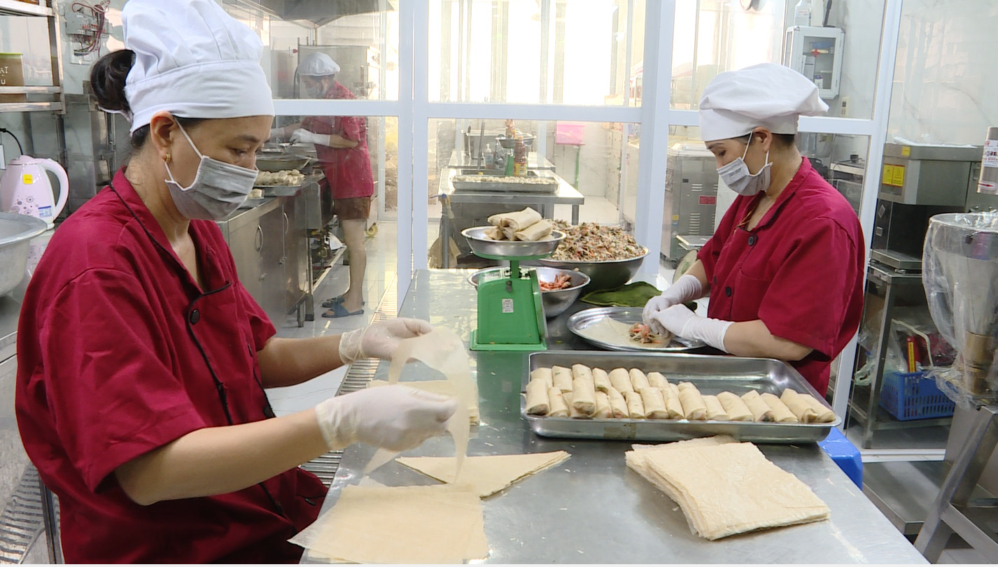 Sạch Từ T&acirc;m hiện c&oacute; 6 sản phẩm đạt ti&ecirc;u chuẩn OCOP 4 sao v&agrave; 6 sản phẩm đạt OCOP 3 sao của H&agrave; Nội.