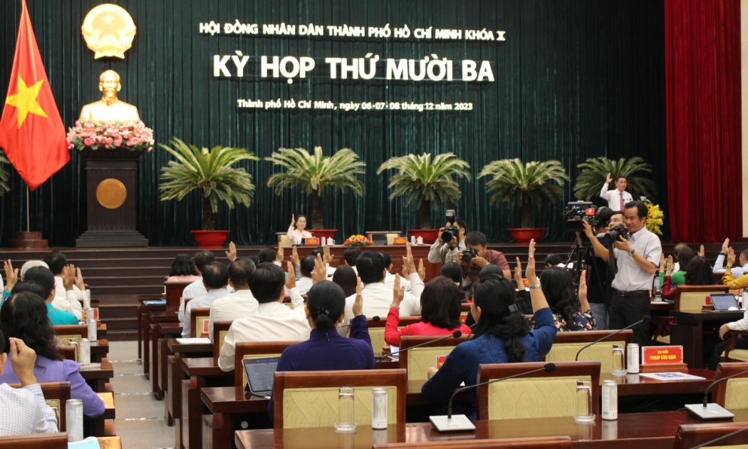 Toàn cảnh kỳ họp HĐND TP.HCM khoá X lần thứ 13 sáng ngày 6/12 - Ảnh: Thành Nhân
