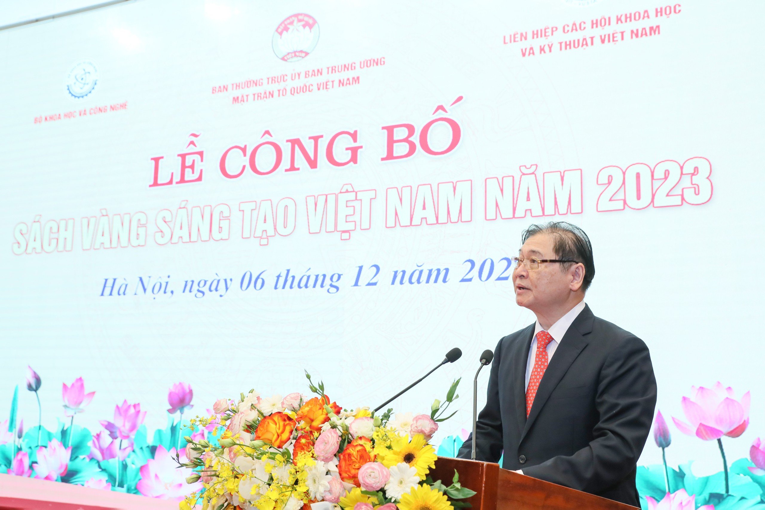 Chủ tịch Liên hiệp hội Việt Nam Phan Xuân Dũng: Đây là những công trình đã được ứng dụng và mang lại hiệu quả kinh tế xã hội trong sản xuất, đời sống, có sức lan tỏa sâu rộng trong cộng đồng.