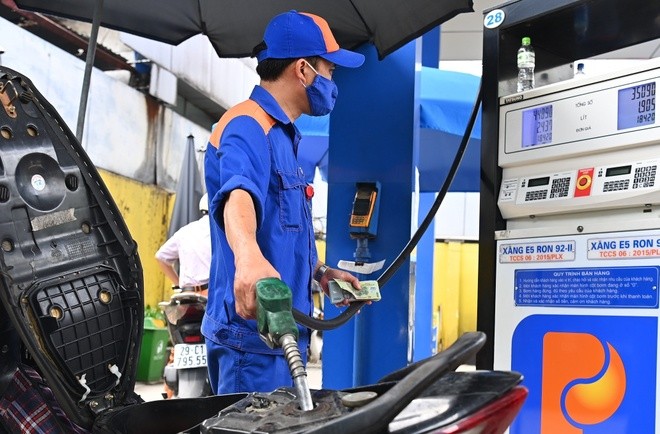 Các công ty kinh doanh xăng dầu bắt buộc phải phát hành hóa đơn điện tử theo từng lần bán hàng.