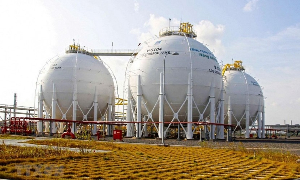 Quy hoạch điện 8 đưa ra mục tiêu chuyển đổi 18 GW điện than vào năm 2030 được thay thế bằng 14 GW điện khí LNG và 12-15 GW nguồn năng lượng tái tạo.
