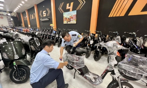 Thu giữ hàng trăm phương tiện xe điện có dấu hiệu vi phạm thuộc chuỗi phoxedien.com 