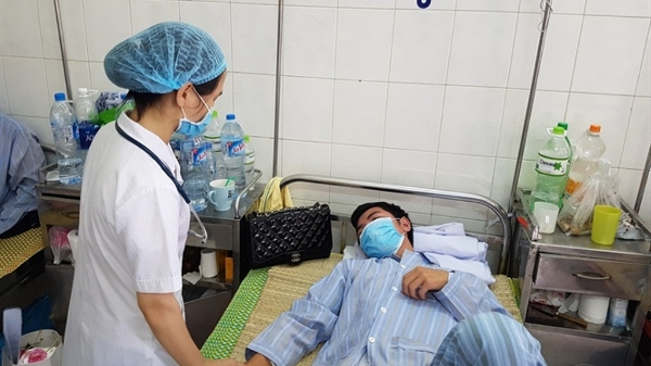 Thứ trưởng Y tế: Còn phát sinh tiêu cực, xin - cho trong cấp giấy chuyển viện