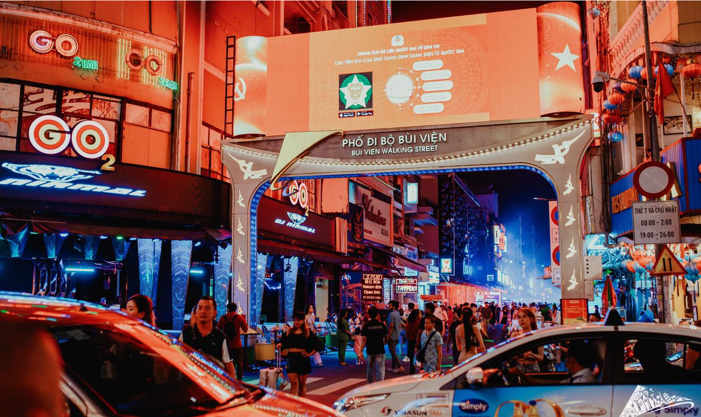 Du lịch về đ&ecirc;m của TP.HCM vốn rất nhiều tiềm năng bởi nơi đ&acirc;y hội tụ nhiều nh&agrave; h&agrave;ng, qu&aacute;n ăn, khu ẩm thực độc đ&aacute;o.