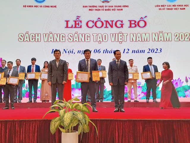 Bác sỹ Nguyễn Thanh Hà tại Lễ công bố Sách vàng sáng tạo Việt Nam 2023. Ảnh - Tuấn Dũng.