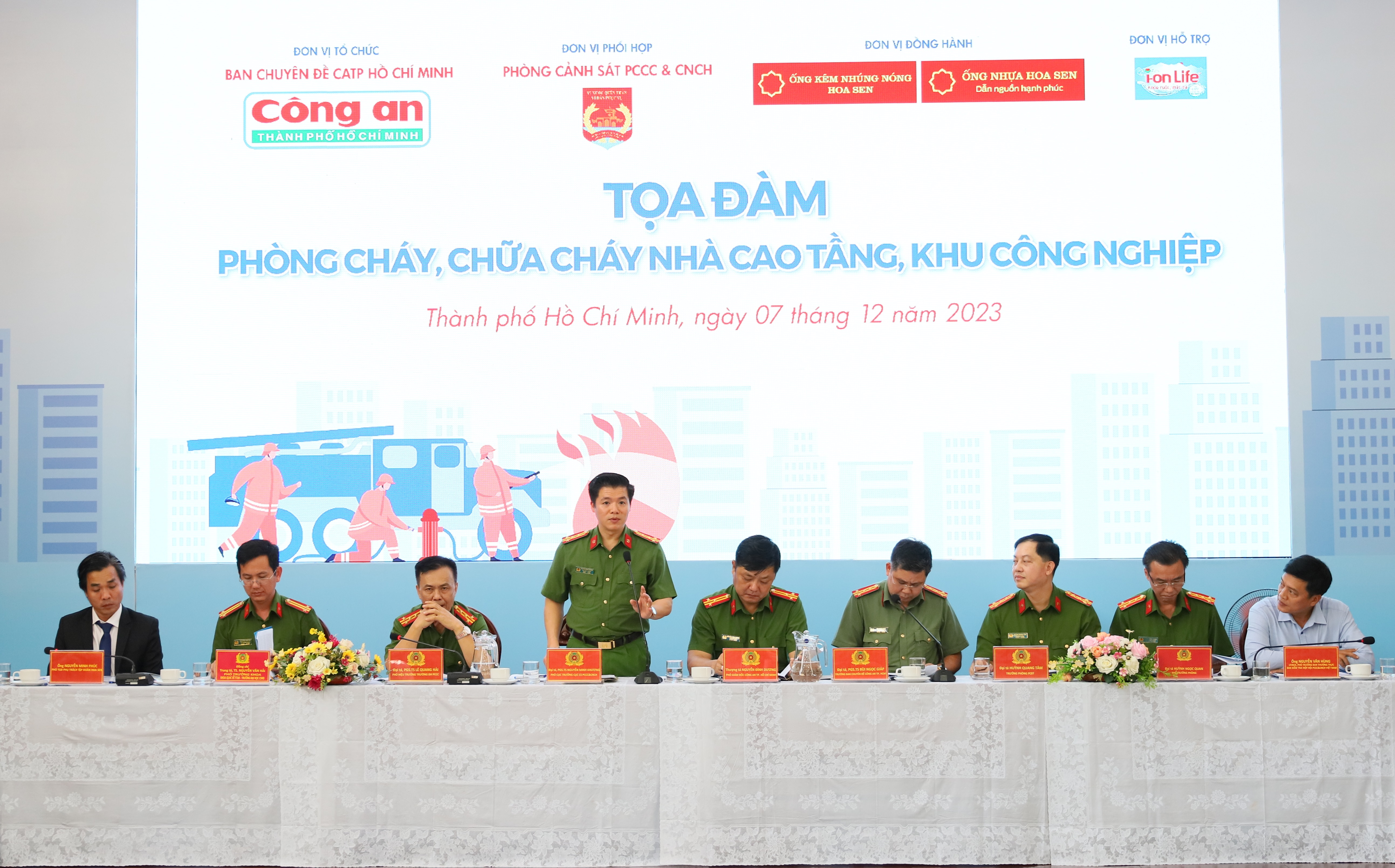 Tọa đàm “Phòng cháy, chữa cháy nhà cao tầng, khu công nghiệp” diễn ra chiều 7/12 tại TP.HCM.