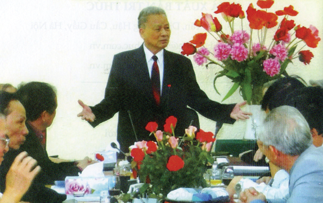 Gi&aacute;o sư Trần Phương rất t&acirc;m đắc với m&ocirc; h&igrave;nh trường đại học tư thục hoạt động kh&ocirc;ng v&igrave; mục ti&ecirc;u lợi nhuận. M&ocirc; h&igrave;nh n&agrave;y đ&atilde; h&igrave;nh th&agrave;nh trong &ocirc;ng ngay từ trước khi &ocirc;ng v&agrave; c&aacute;c cộng sự th&agrave;nh lập ra Trường Đại học Quản l&yacute; v&agrave; Kinh doanh H&agrave; Nội.