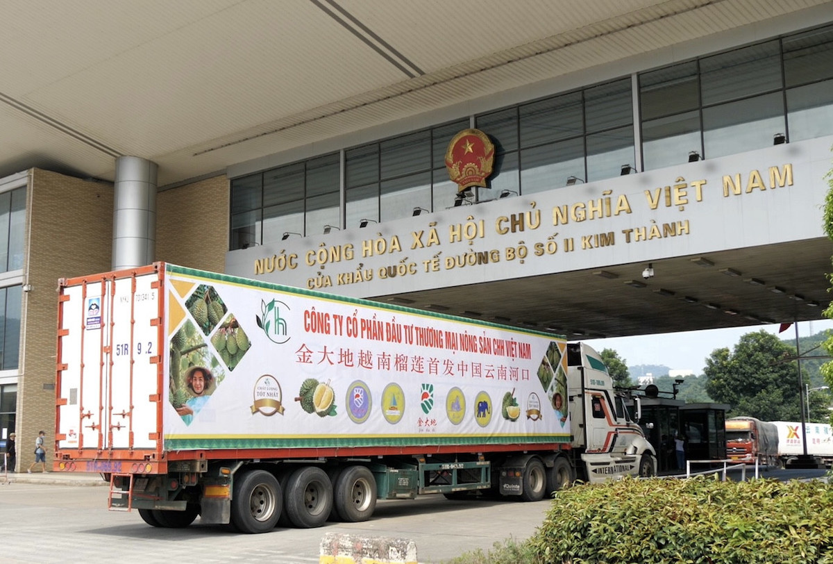 Tính đến hết tháng 10/2023, tổng kim ngạch xuất nhập khẩu của Việt Nam với Trung Quốc đạt gần 140 tỷ USD. Ảnh: TTXVN
