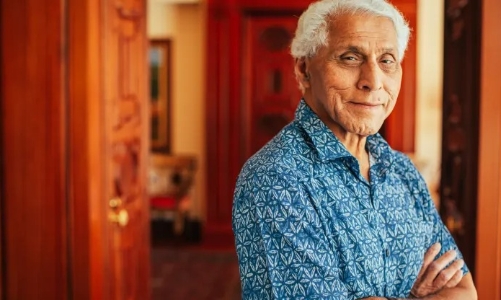 Tỷ phú Ấn Độ 75 tuổi tại Silicon Valley đặt cược 1 tỷ USD vào AI, đang điều hành 3 startup 