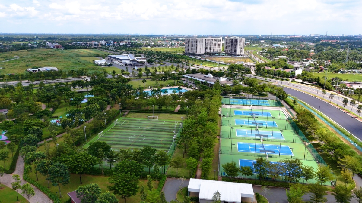 EHome Southgate thụ hưởng m&ocirc;i trường sống theo ti&ecirc;u chuẩn quốc tế của đại đ&ocirc; thị Waterpoint.