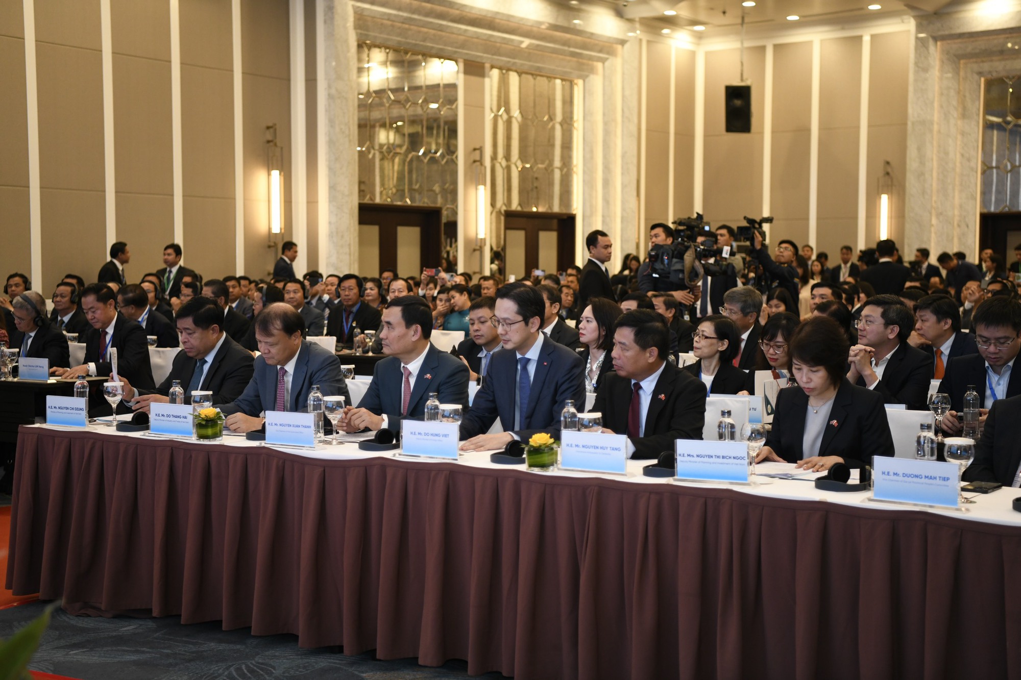 C&aacute;c đại biểu dự Diễn đ&agrave;n x&uacute;c tiến đầu tư v&agrave; thương mại Việt Nam-Campuchia - Ảnh: VGP.