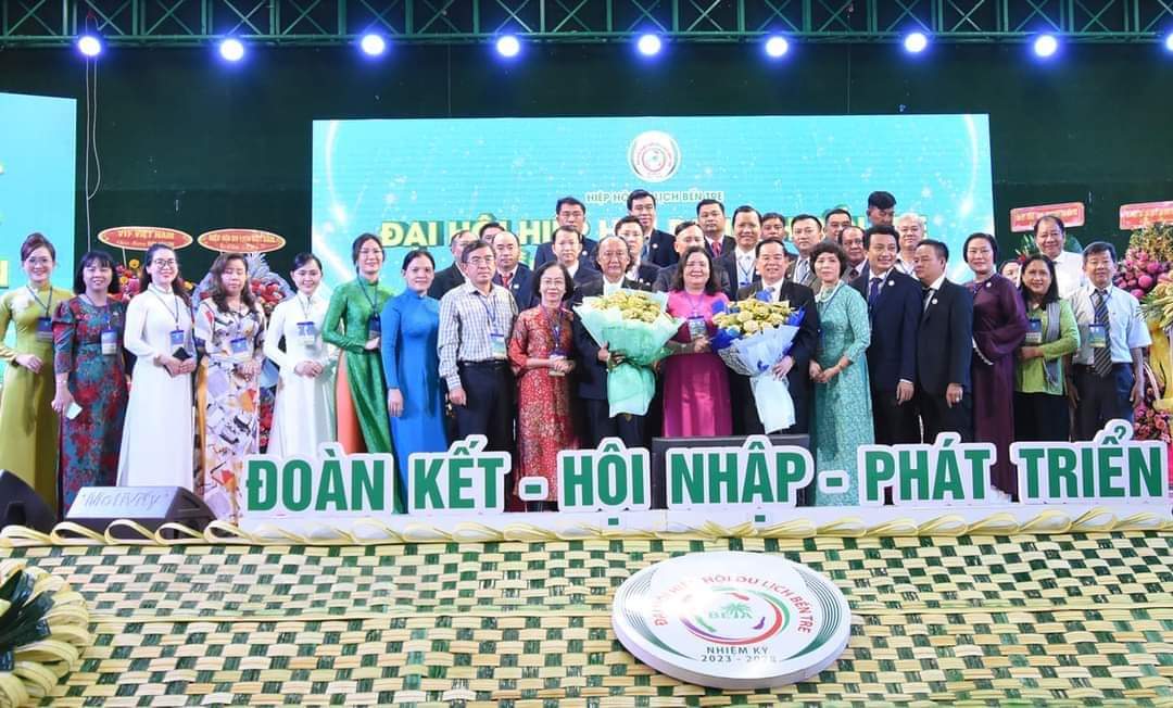 Tại Đại hội lần thứ II Hiệp hội Du lịch tỉnh Bến Tre (ng&agrave;y 09/12/2023), &ocirc;ng Trần B&aacute; Sanh đ&atilde; được bầu l&agrave;m Chủ tịch Hiệp hội.