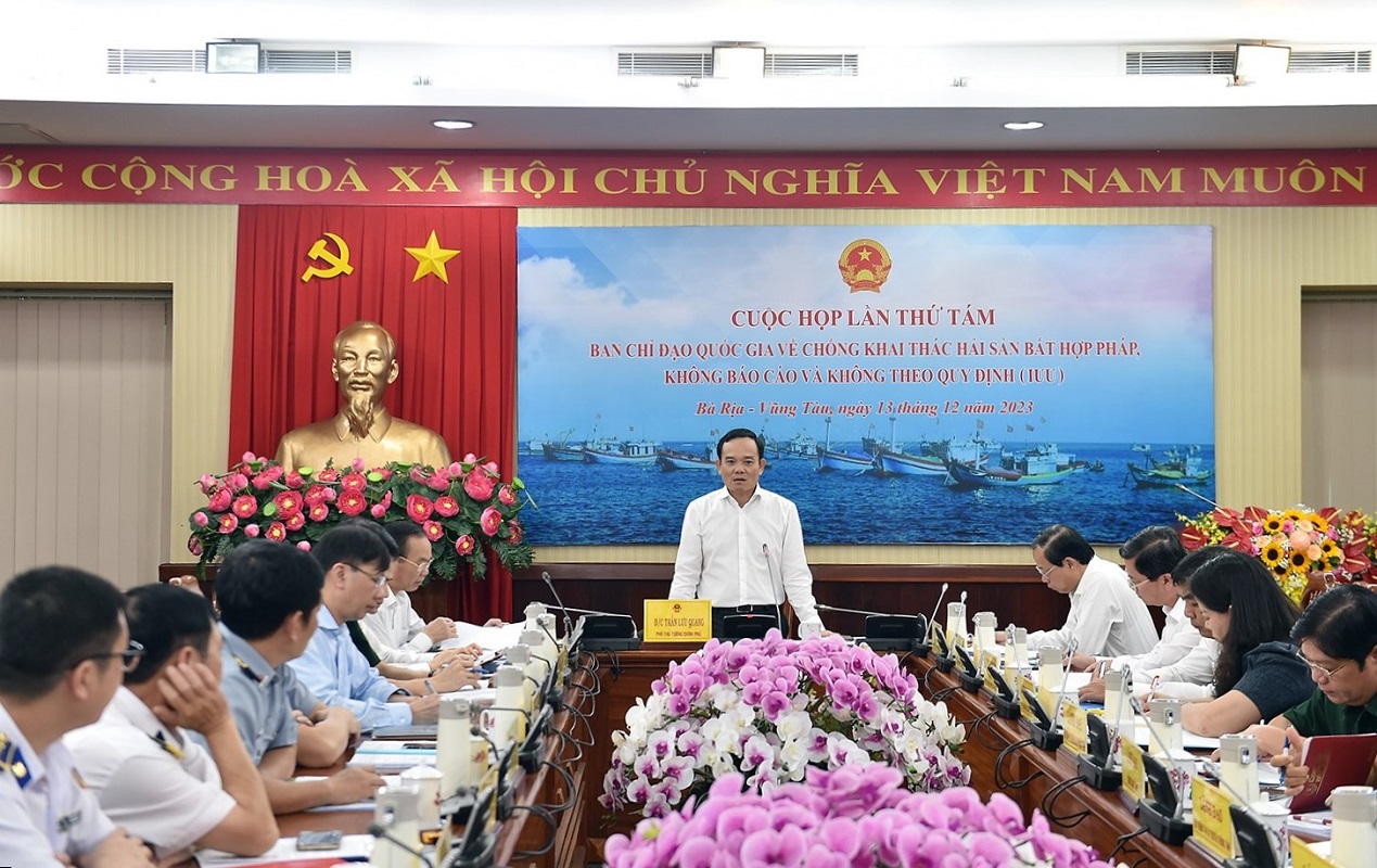 Phó Thủ tướng Trần Lưu Quang yêu cầu phải nỗ lực cao nhất để gỡ được "thẻ vàng" IUU.
