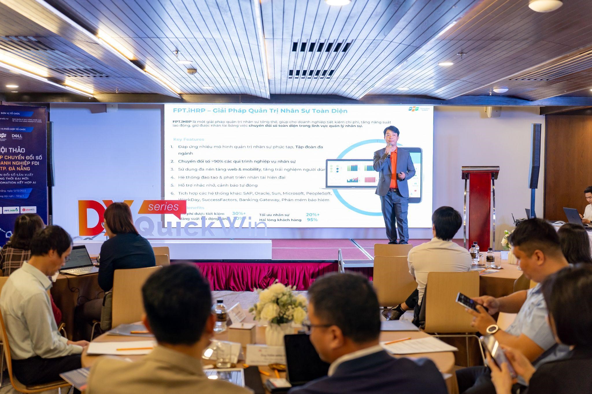 Ông Triệu Bùi Sỹ Nhiên - Giám đốc tư vấn Giải pháp Doanh nghiệp số FPT IS đề xuất doanh nghiệp ứng dụng FPT.iHRP trong hoạt động quản trị nhân sự.