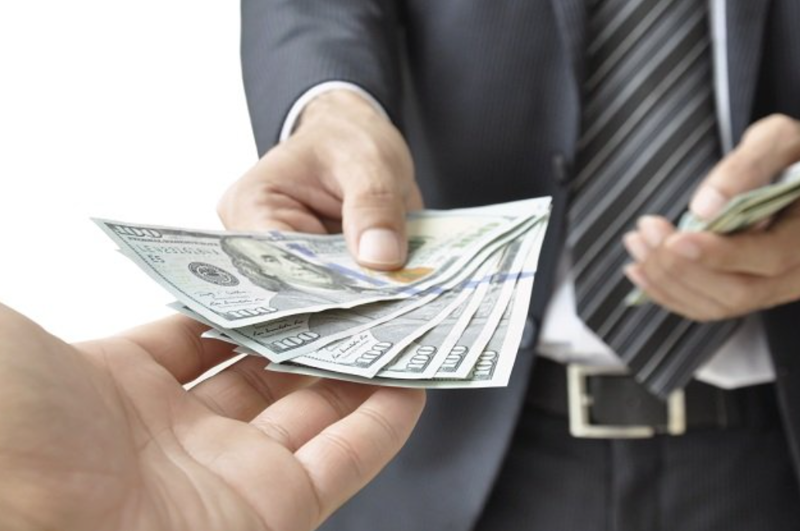 Việt Nam vay nợ nước ngoài trên 530 triệu USD trong 11 tháng.