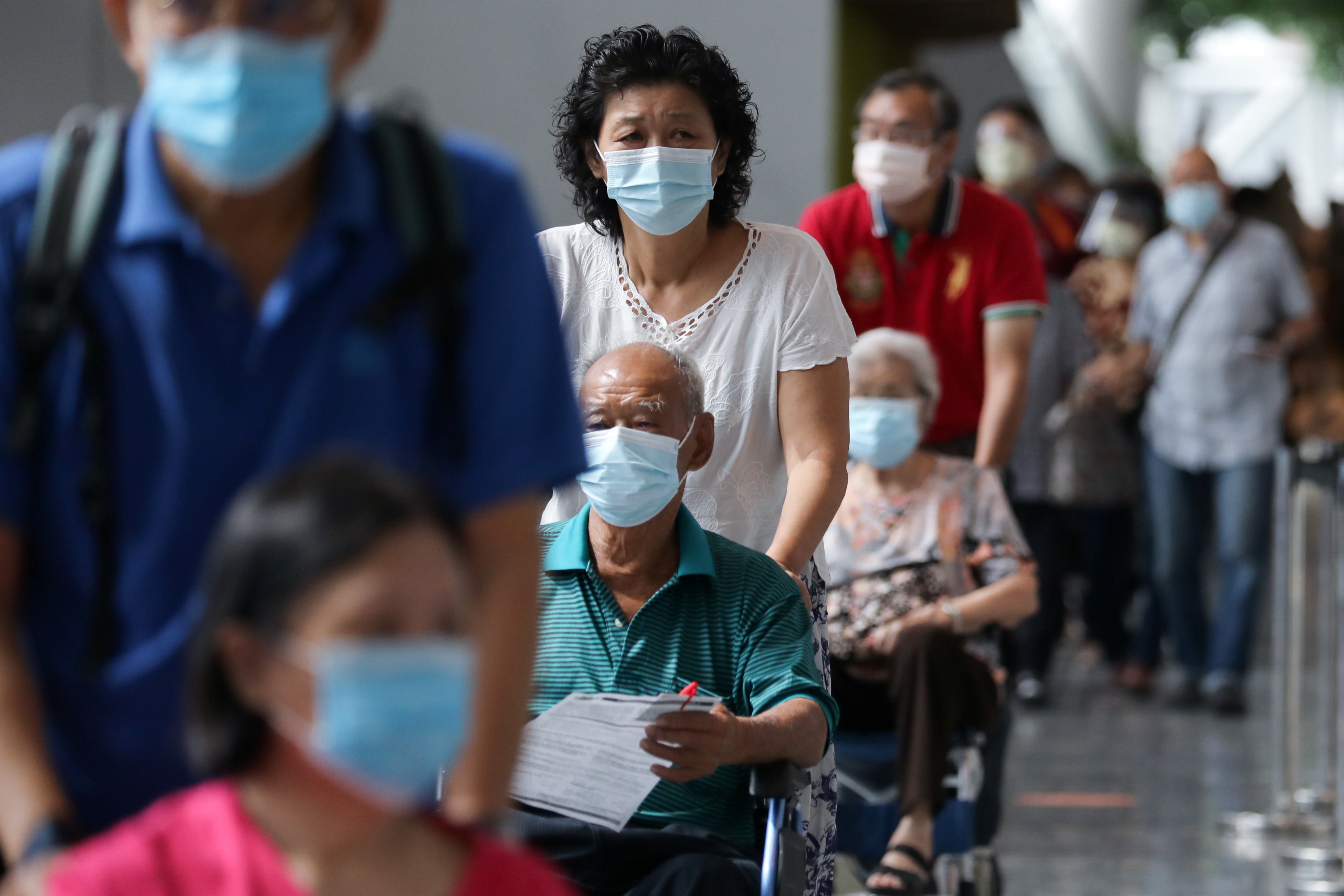 Malaysia kêu gọi tất cả người dân tiếp tục thực hiện các biện pháp phòng ngừa dịch Covid-19, sau khi ghi nhận 13.000 ca bệnh trong tuần.