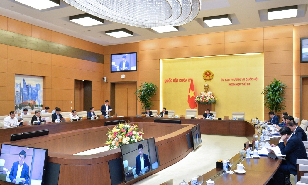 Dự án Pháp lệnh Chi phí tố tụng được Uỷ ban Thường vụ Quốc hội xem xét, cho ý kiến tại phiên họp thứ 28 . Ảnh: VGP