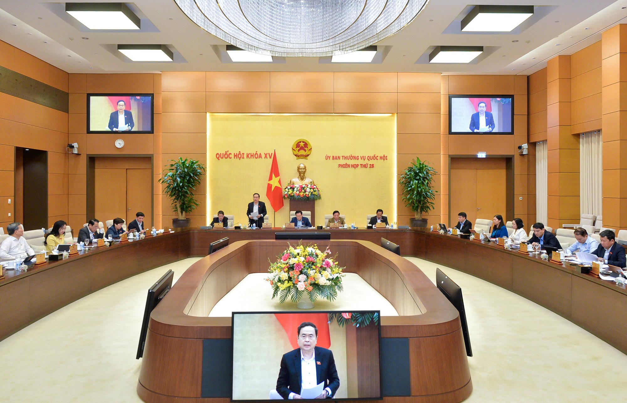 Quang cảnh phiên họp. Ảnh: VGP
