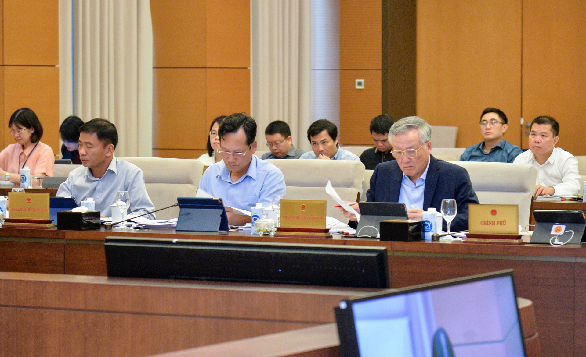 Đại biểu tham dự phi&ecirc;n họp. Ảnh: Quốc hội