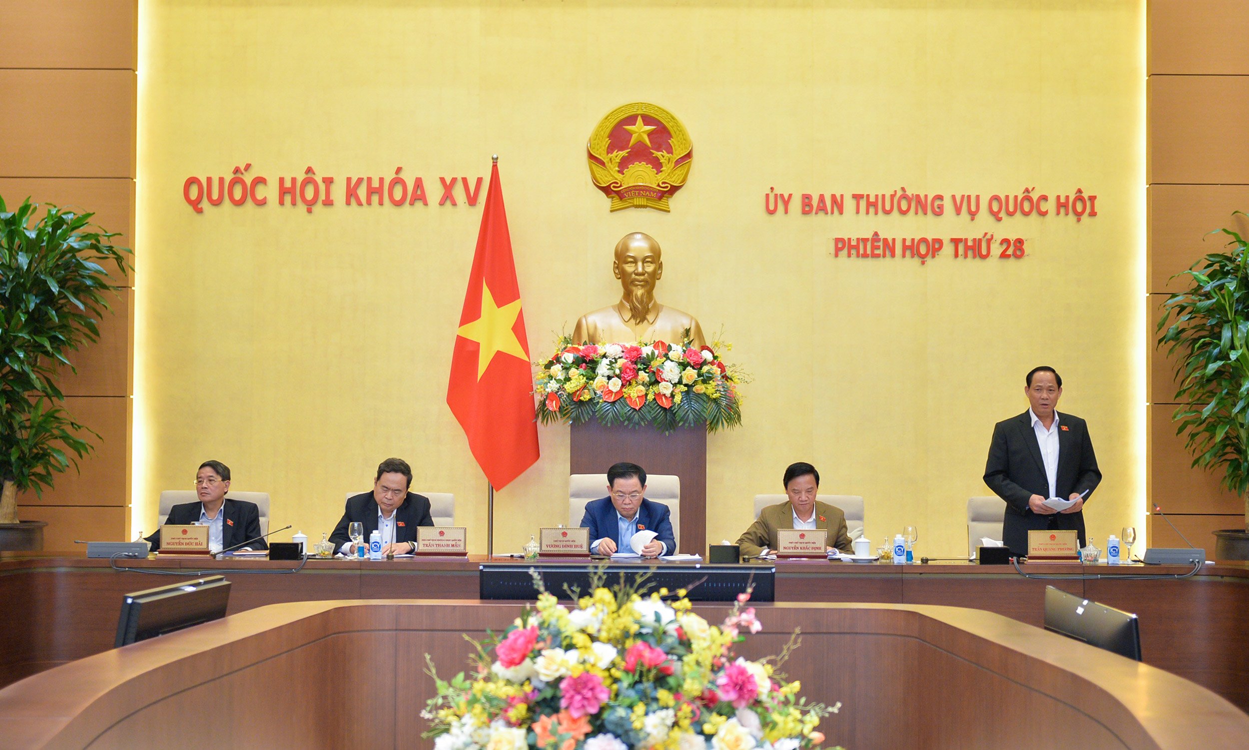 Phiên họp thứ 28, chiều 14/12, Ủy ban Thường vụ Quốc xem xét báo cáo công tác dân nguyện của Quốc hội tháng 10 và 11/2023
