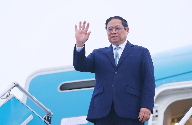 PM leaves for ASEAN-Japan Commemorative Summit