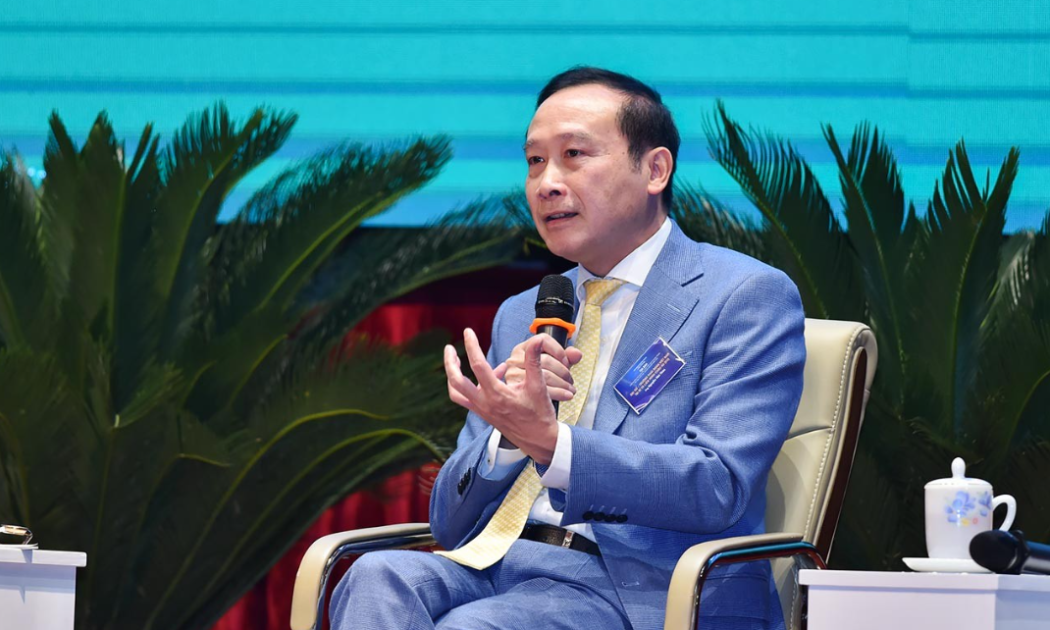 Đại sứ - Trưởng Phái đoàn Việt Nam tại EU Nguyễn Văn Thảo phát biểu tại phiên thảo luận.