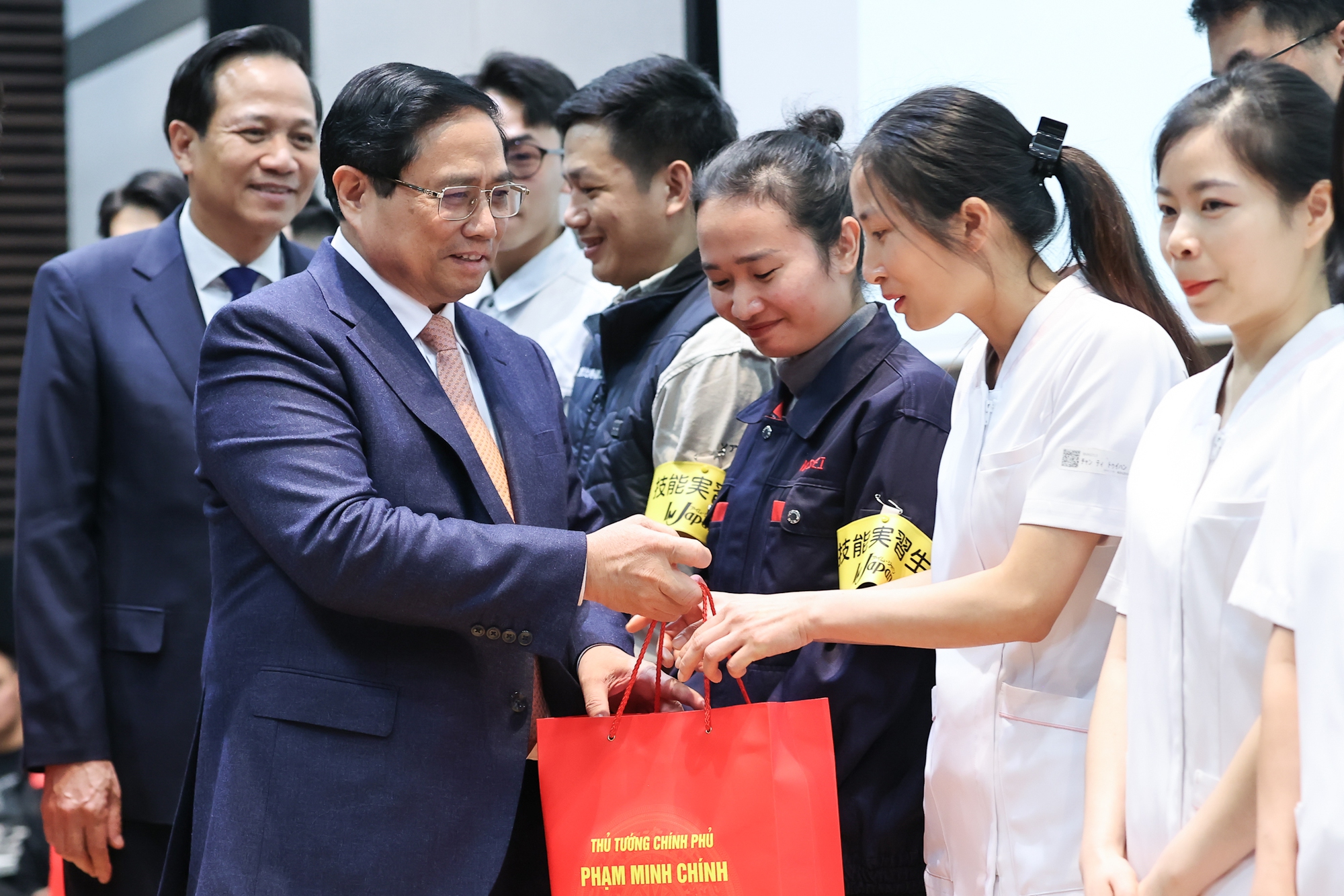 Thủ tướng mong muốn các thực tập sinh, lao động Việt Nam sau khi trở về sẽ góp phần tích cực hơn nữa vào sự phát triển bền vững của đất nước.