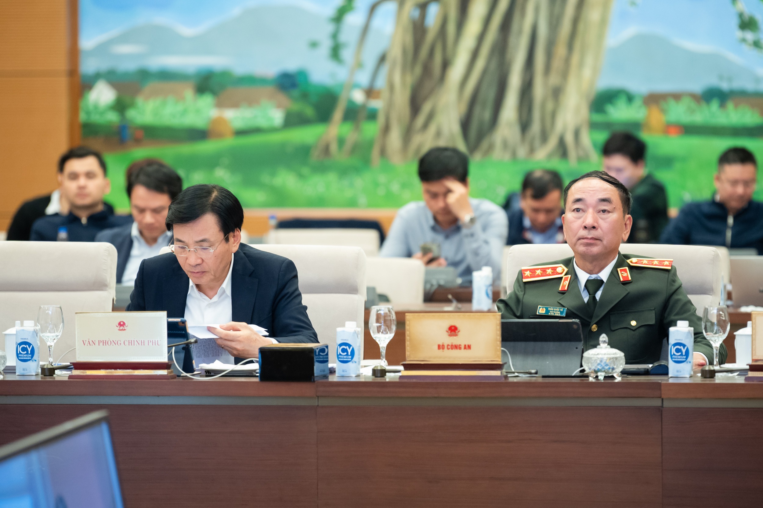 C&aacute;c kh&aacute;ch mời tham dự phi&ecirc;n họp của Ủy ban Thường vụ Quốc hội. Ảnh: Quốc hội